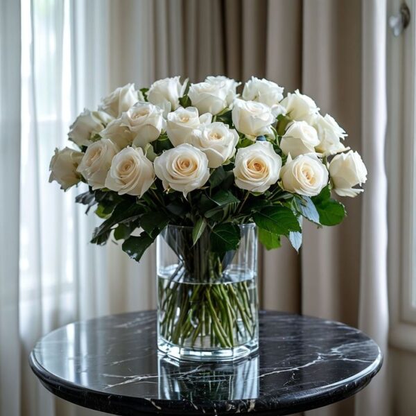 White Roses Vase - Image 3