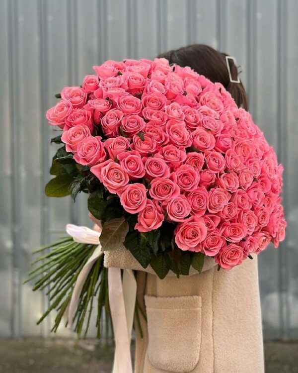 100 Pink Roses Bouquet