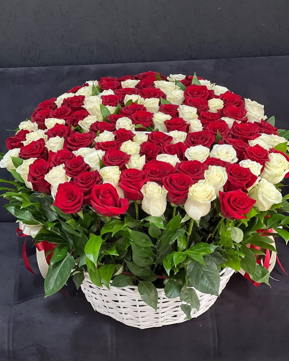 e8e4be9decbb94aa9618d9b59e0e028c توصيل ورد في الأردن بنفس اليوم – الدليل الكامل 🌹 - WowWard ورد وهدايا عمان