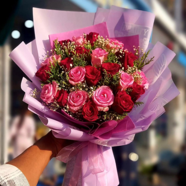 10 Red & Pink Rose Bouquet Amman | WowWard Flower & Gift Delivery