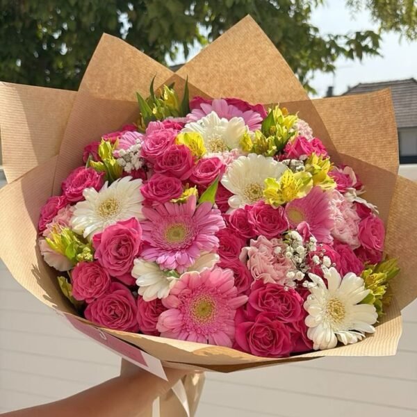 2-1 Seasonal Flower Mix Bouquet Amman | WowWard Flower & Gift Delivery