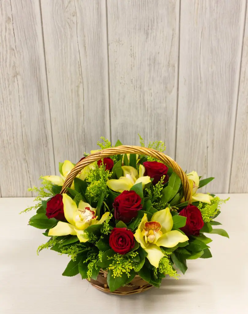 Crimson Lily Basket product thumbnail 2
