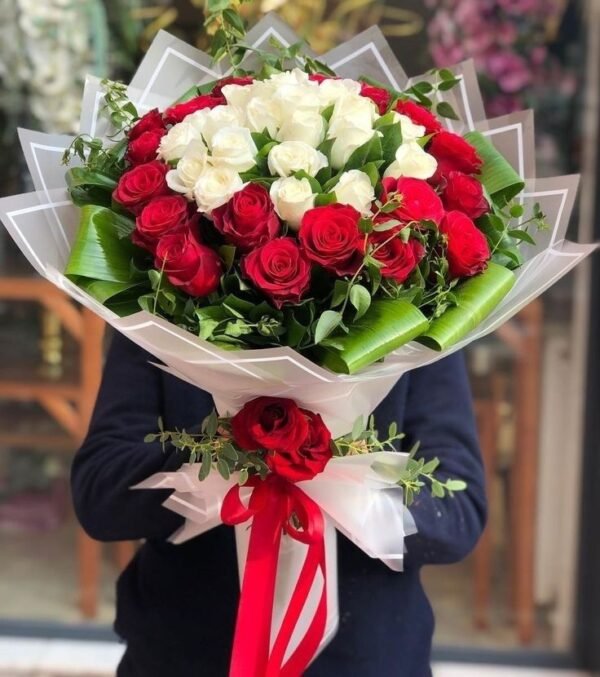 Red & White Rose Harmony Bouquet
