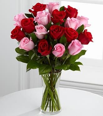 red-pink-roses-vase.jpg Red & Pink Roses Bouquet