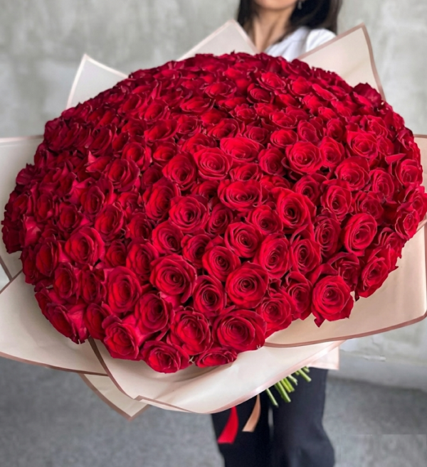 200 Red Roses Bouquet